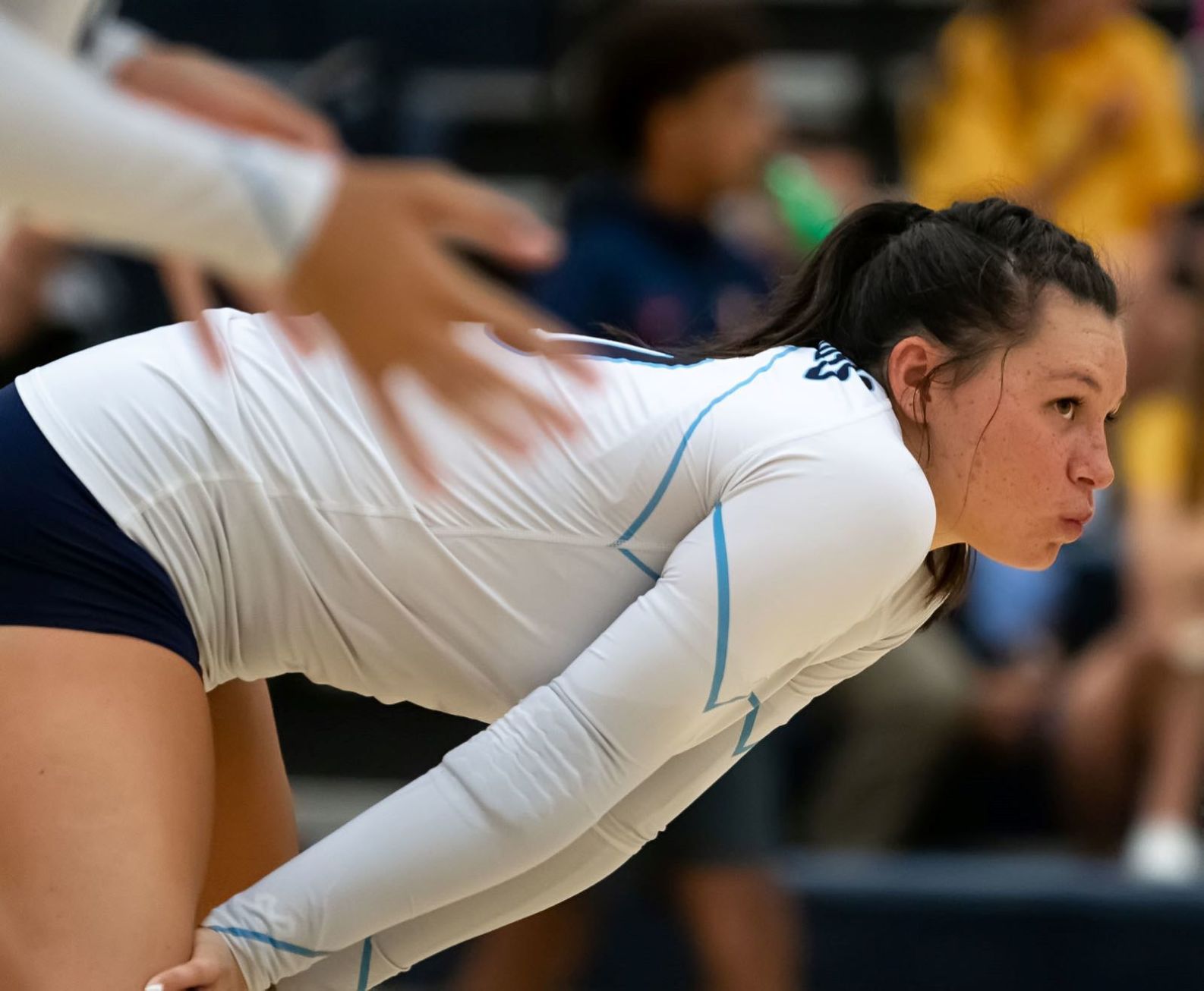 LC v SB volley_22.jpg